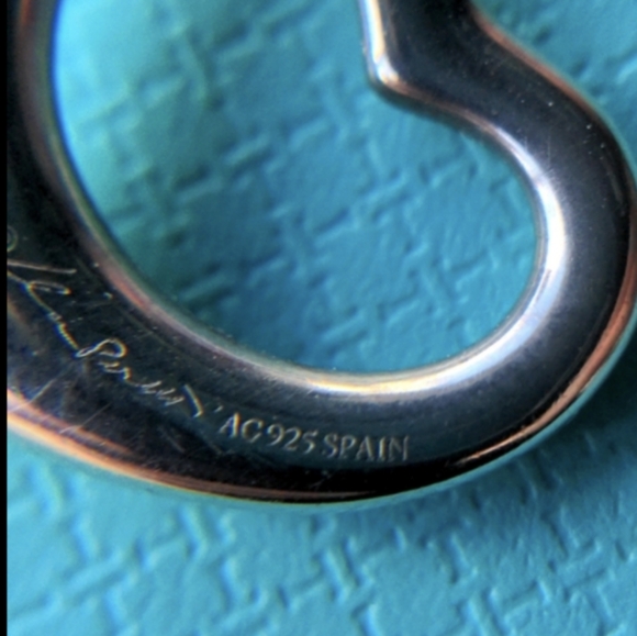 Tiffany & Co. Luxury Open Heart Pendant By Designer Elsa Peretti, Size Medium - Picture 6 of 7